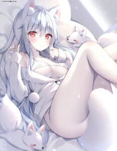 Rating: Questionable Score: 41 Tags: animal_ears bikini_top bottomless kitsune swimsuits tail watagashi_yui User: drop