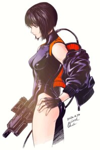 Rating: Questionable Score: 11 Tags: bodysuit ghost_in_the_shell gun kusanagi_motoko ueda_hiroshi User: VigorousMMM