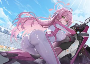 Rating: Questionable Score: 56 Tags: ass blue_archive bodysuit halo urawa_hanako yamu_(yamu_030) User: VigorousMMM