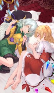 flandre_scarlet komeiji_koishi r_utchi skirt_lift touhou wings