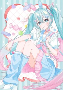 Rating: Safe Score: 7 Tags: animal_ears bunny_ears hatsune_miku seifuku skirt_lift tagme vocaloid User: 弱受猫