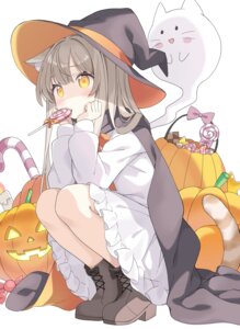 Rating: Safe Score: 9 Tags: animal_ears halloween heels nekomimi seifuku skirt_lift tail tantan_men_(dragon) witch User: Anonymous