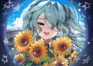 Rating: Safe Score: 19 Tags: eyepatch hatsune_miku monitoring_(vocaloid) seifuku tagme vocaloid User: KenB